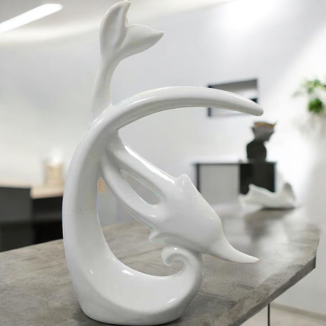 Biomorphic abstract sculptural elements