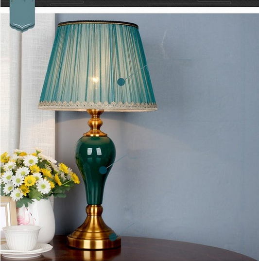 Classic Light Studio Resin Table Lamp Pretro Living Room Bedside Table Lamp