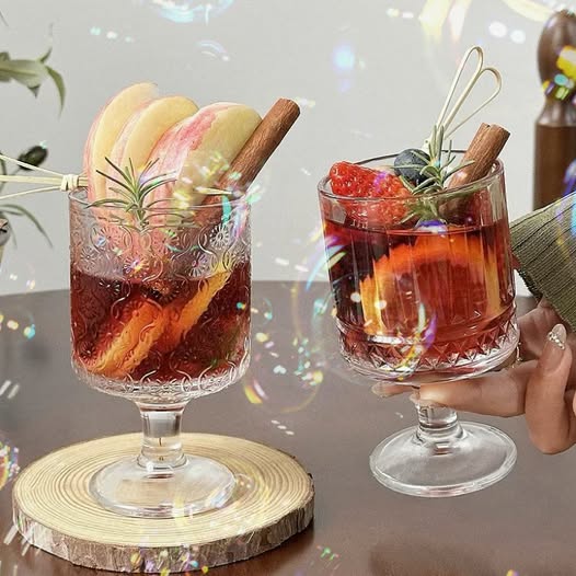 Hot wine glass, Christmas Cocktail glass, wine glass, glass