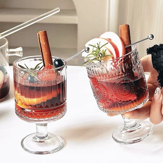 Hot wine glass, Christmas Cocktail glass, wine glass, glass