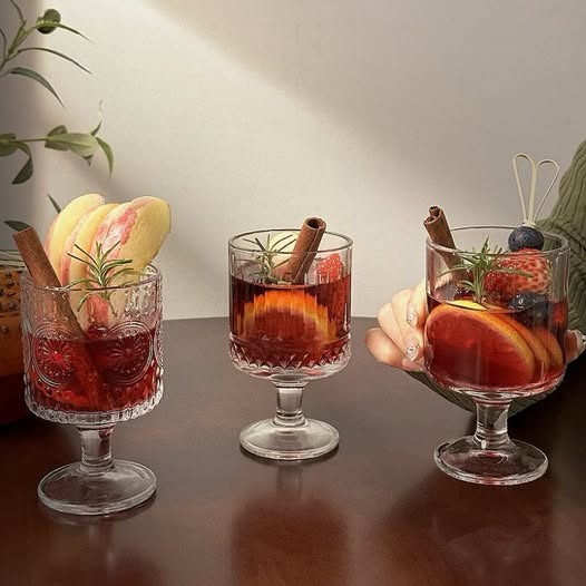 Hot wine glass, Christmas Cocktail glass, wine glass, glass