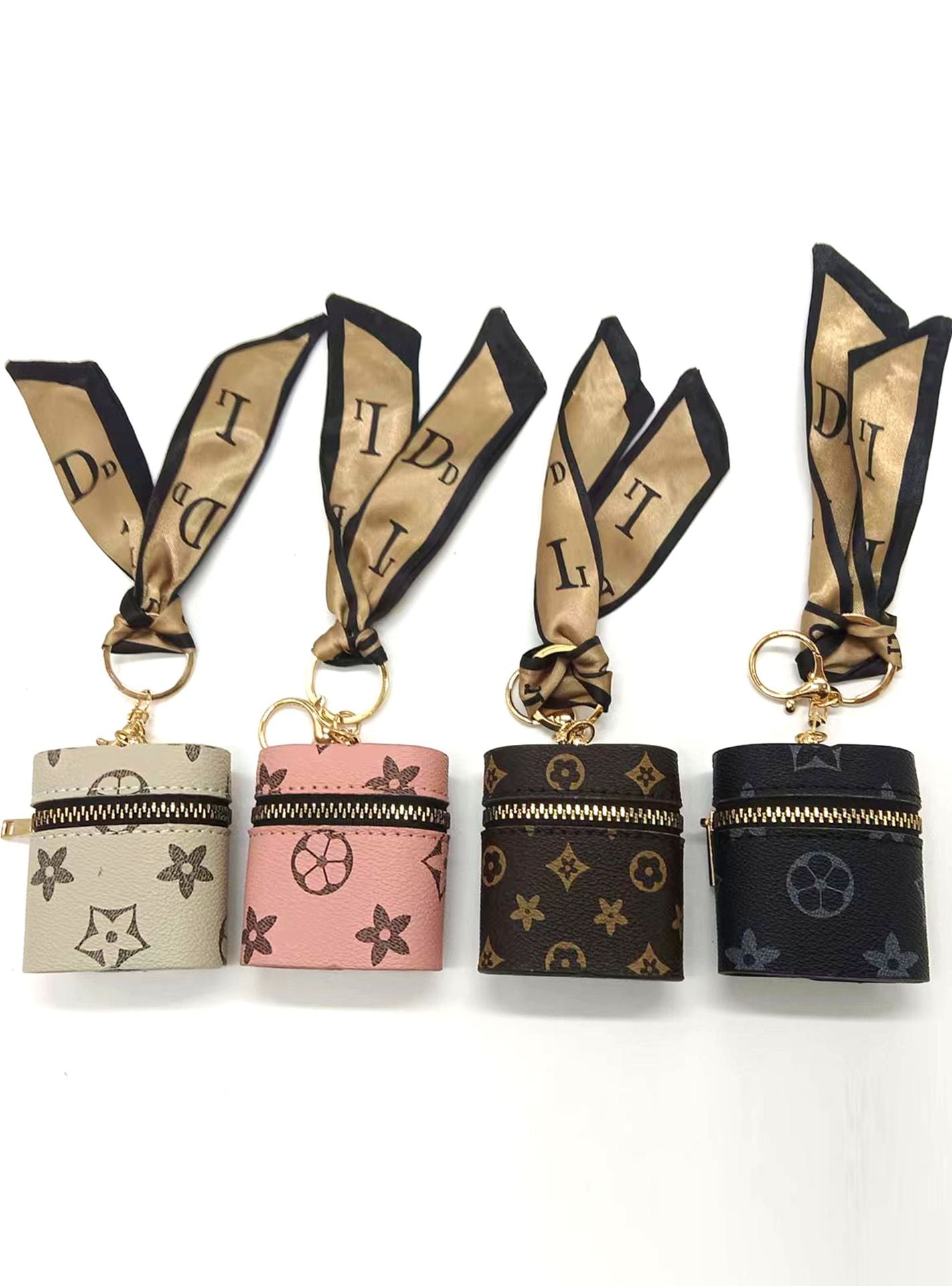 Chain Mini Headphone Bag, Light Luxury