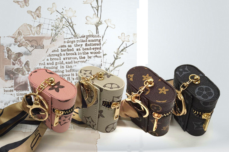 Chain Mini Headphone Bag, Light Luxury